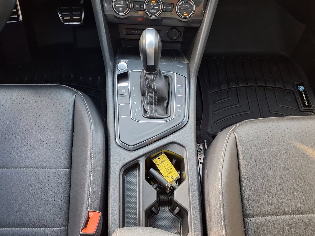 Used 2021 Volkswagen Tiguan SE R-Line FWD image 36