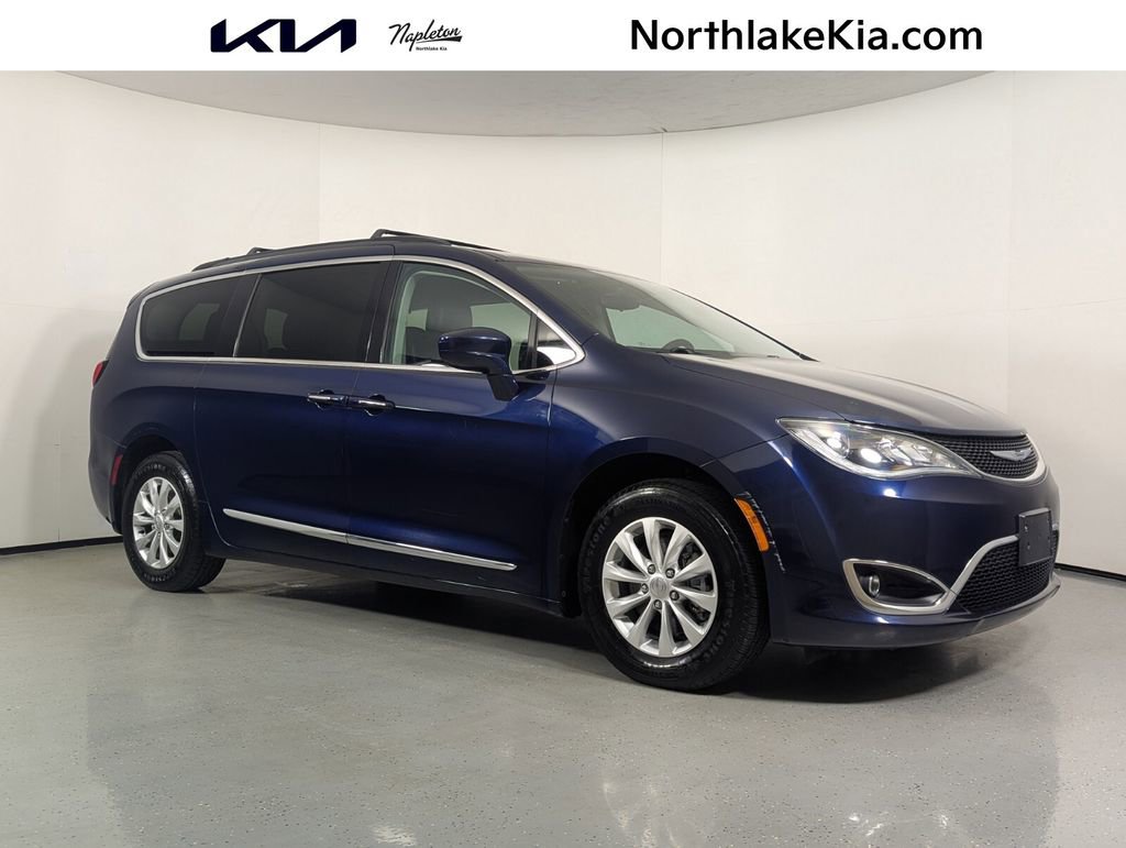 Used 2017 Chrysler Pacifica Touring-L