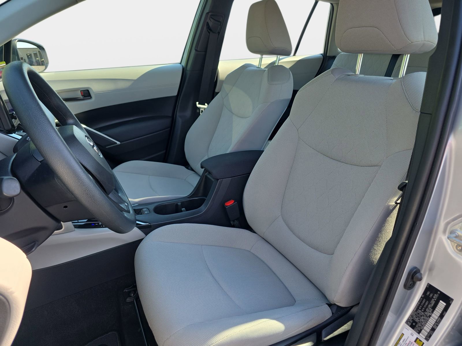 Used 2024 Toyota Corolla Cross L FWD image 14