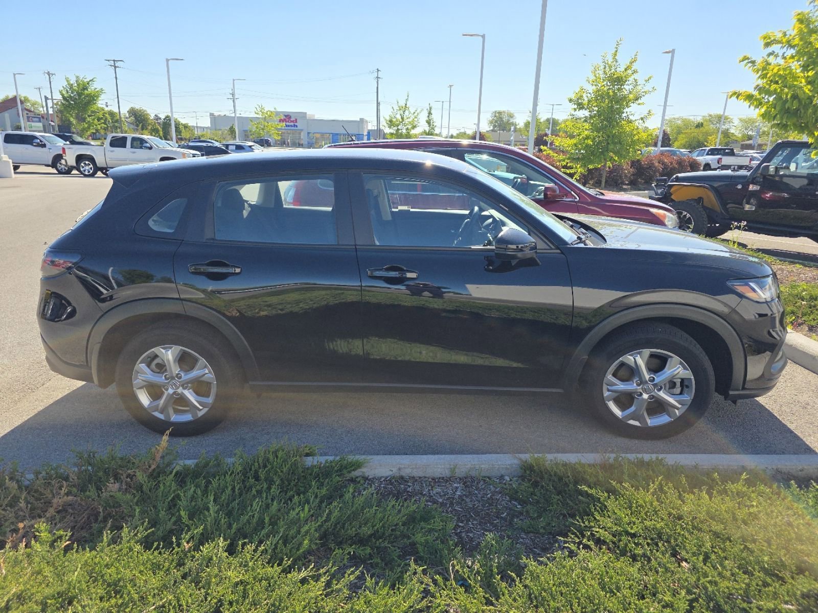 Certified 2024 Honda HR-V LX image 6