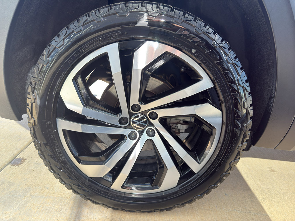 Used 2020 Volkswagen Atlas Cross Sport SEL Premium image 19