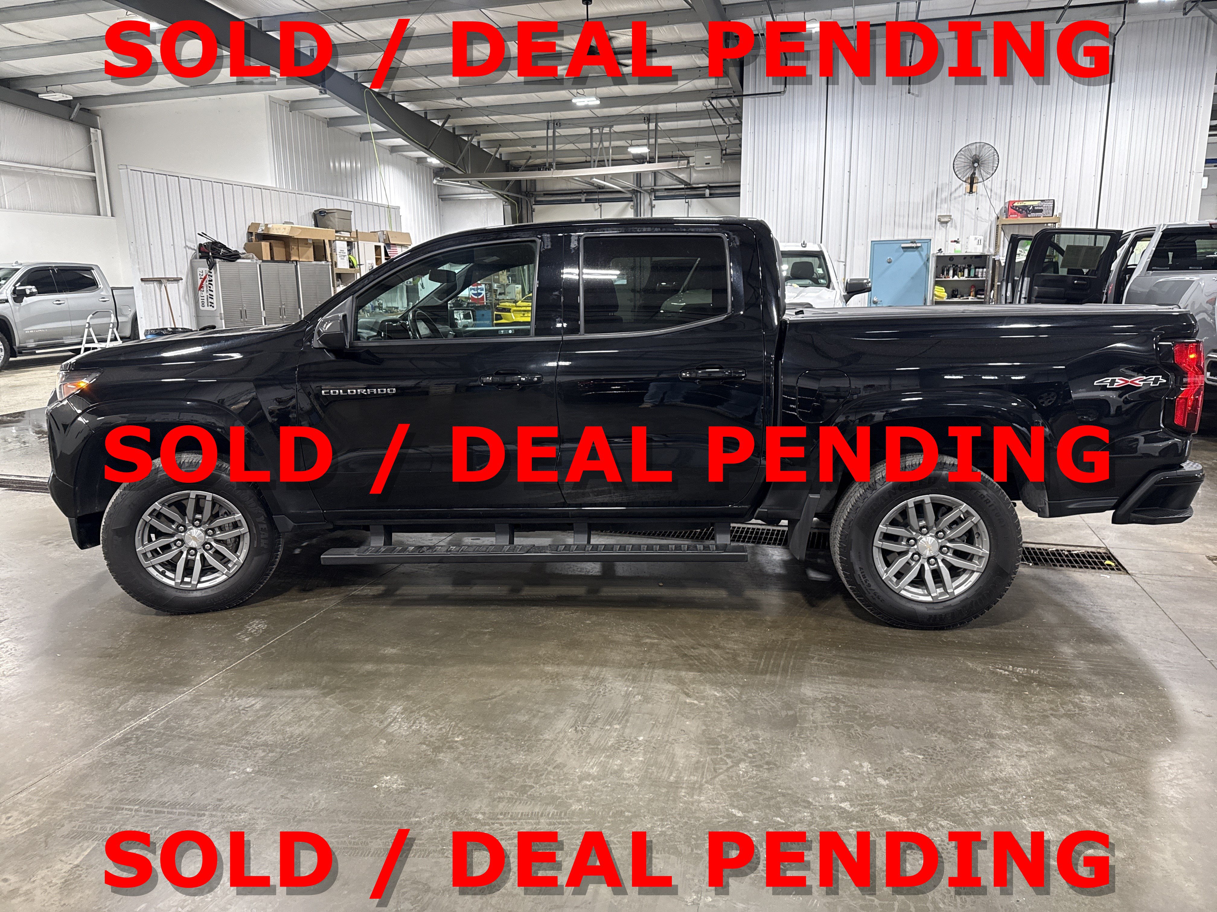 Used 2024 Chevrolet Colorado LT w/ LT Convenience Package AWD/4WD image 5