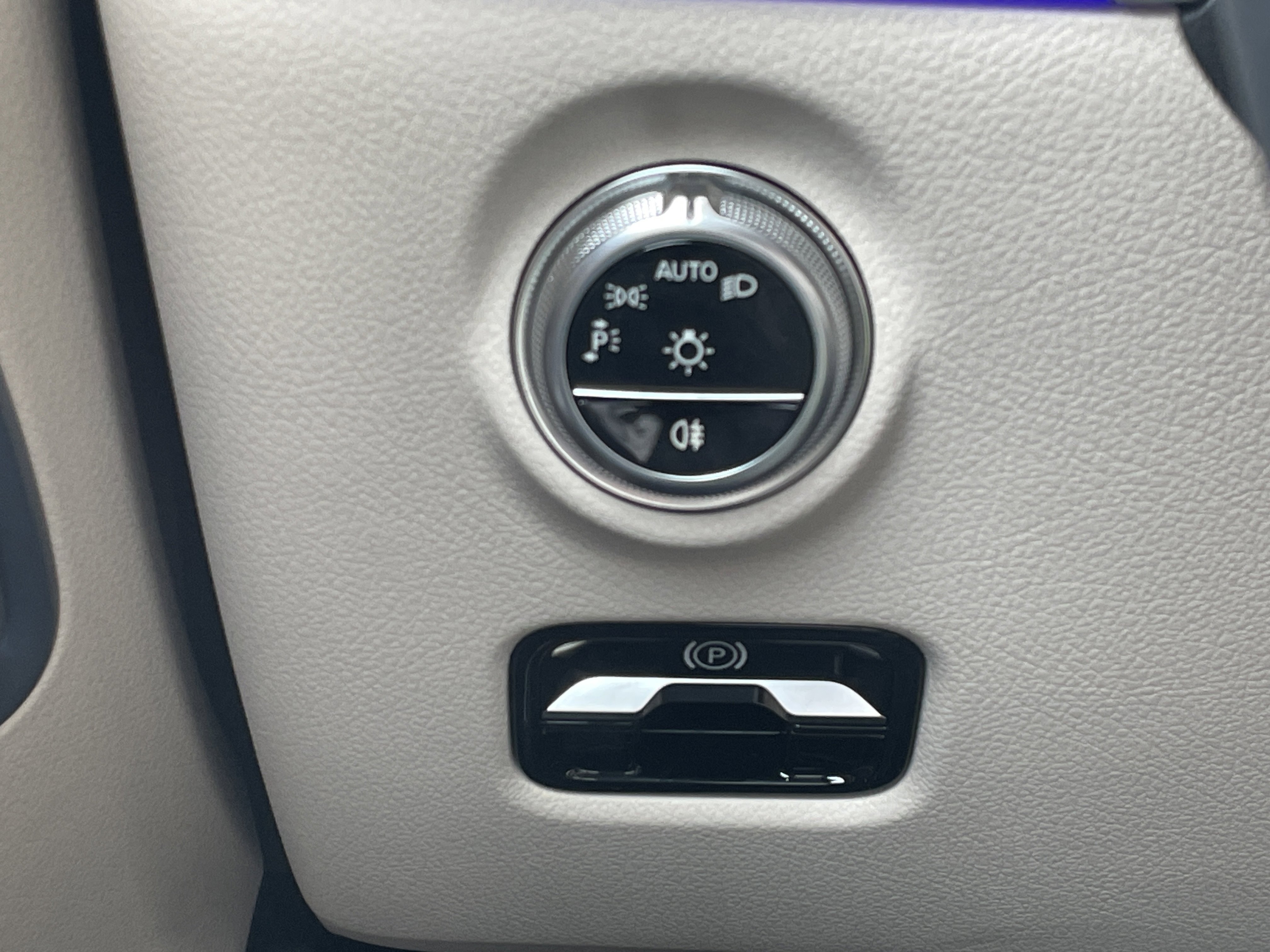 New 2026 Mercedes-Benz C 300 4MATIC Sedan image 23