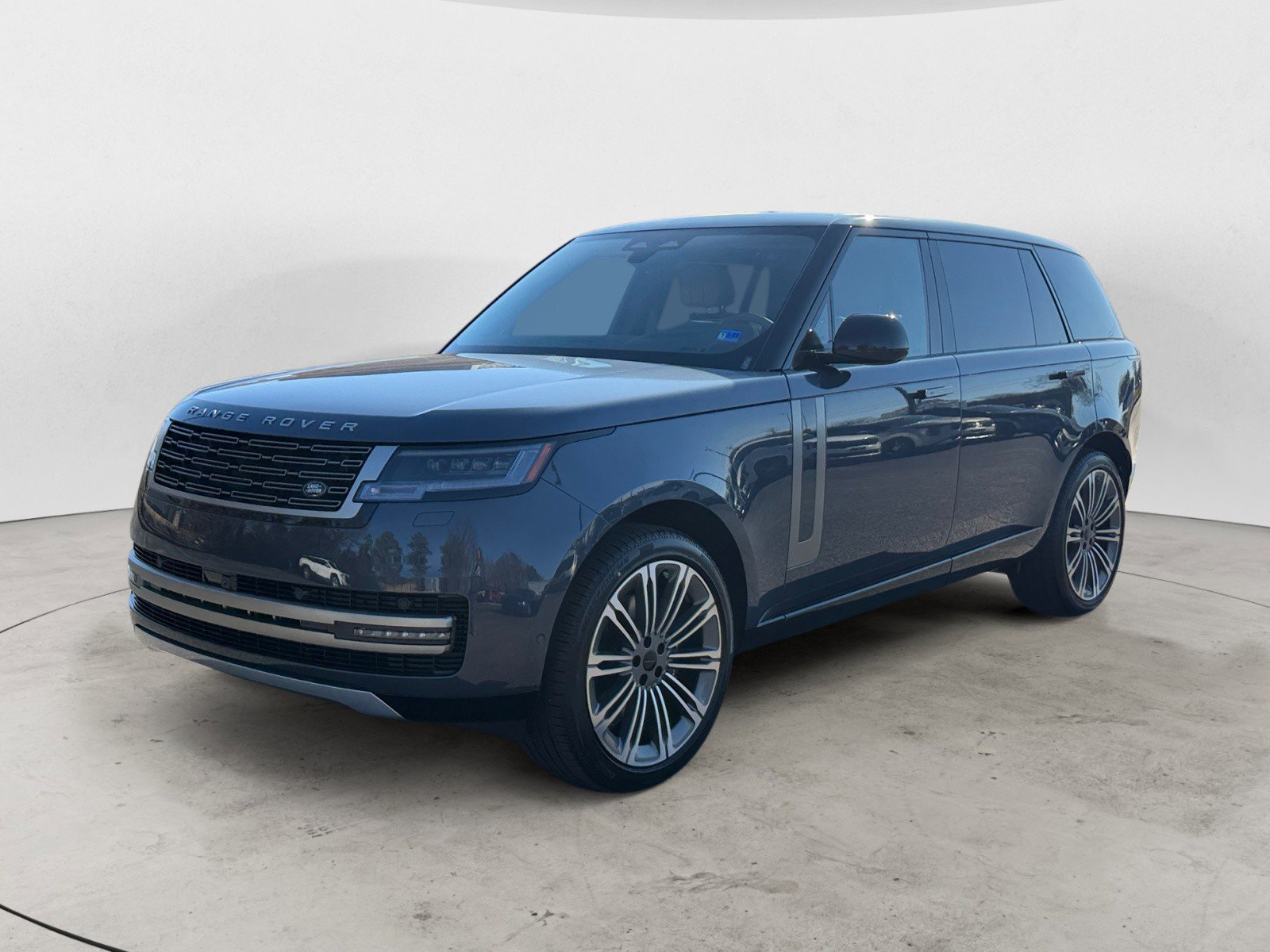 New 2026 Land Rover Range Rover Long Wheelbase SE