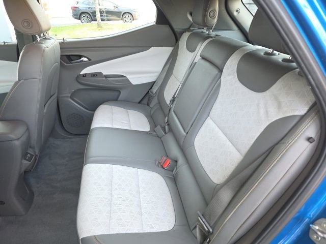 Used 2023 Chevrolet Bolt EUV Premier FWD image 19