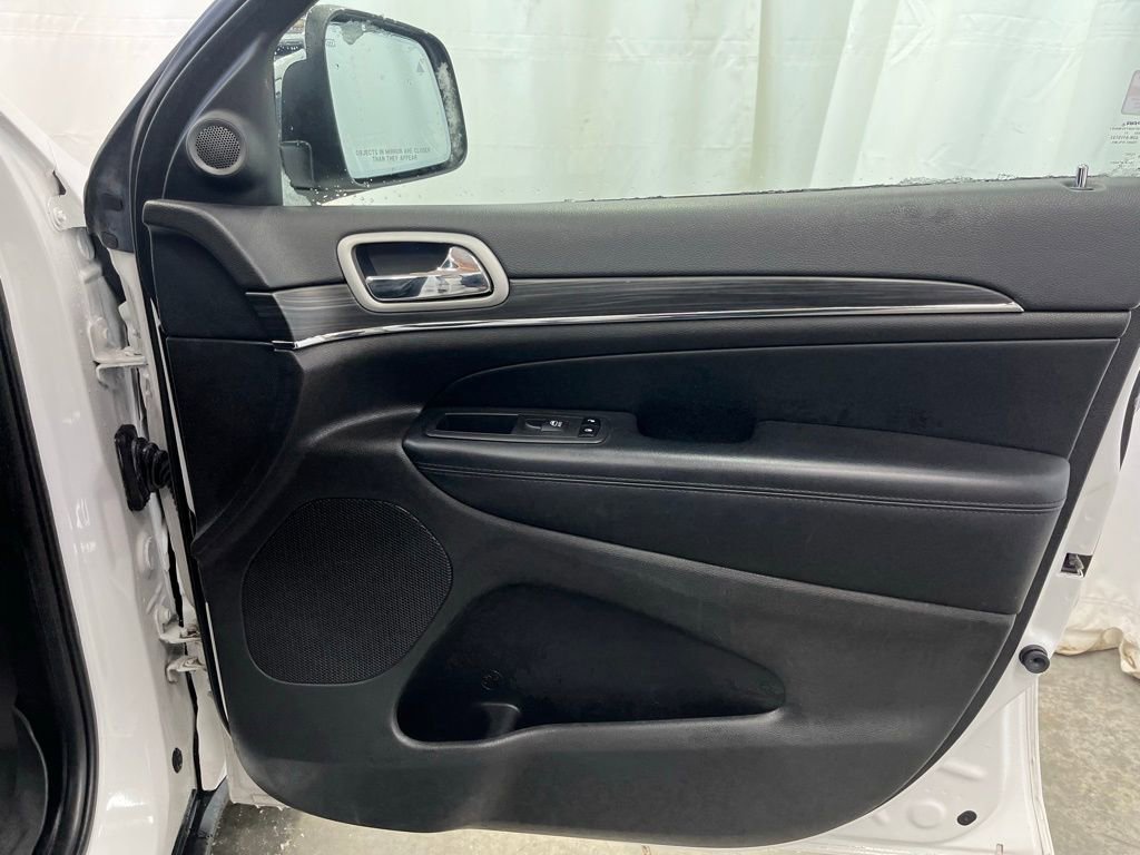 Used 2021 Jeep Grand Cherokee Limited image 11