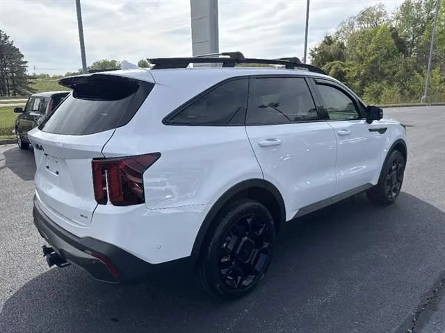 Certified 2025 Kia Sorento SX AWD/4WD image 6