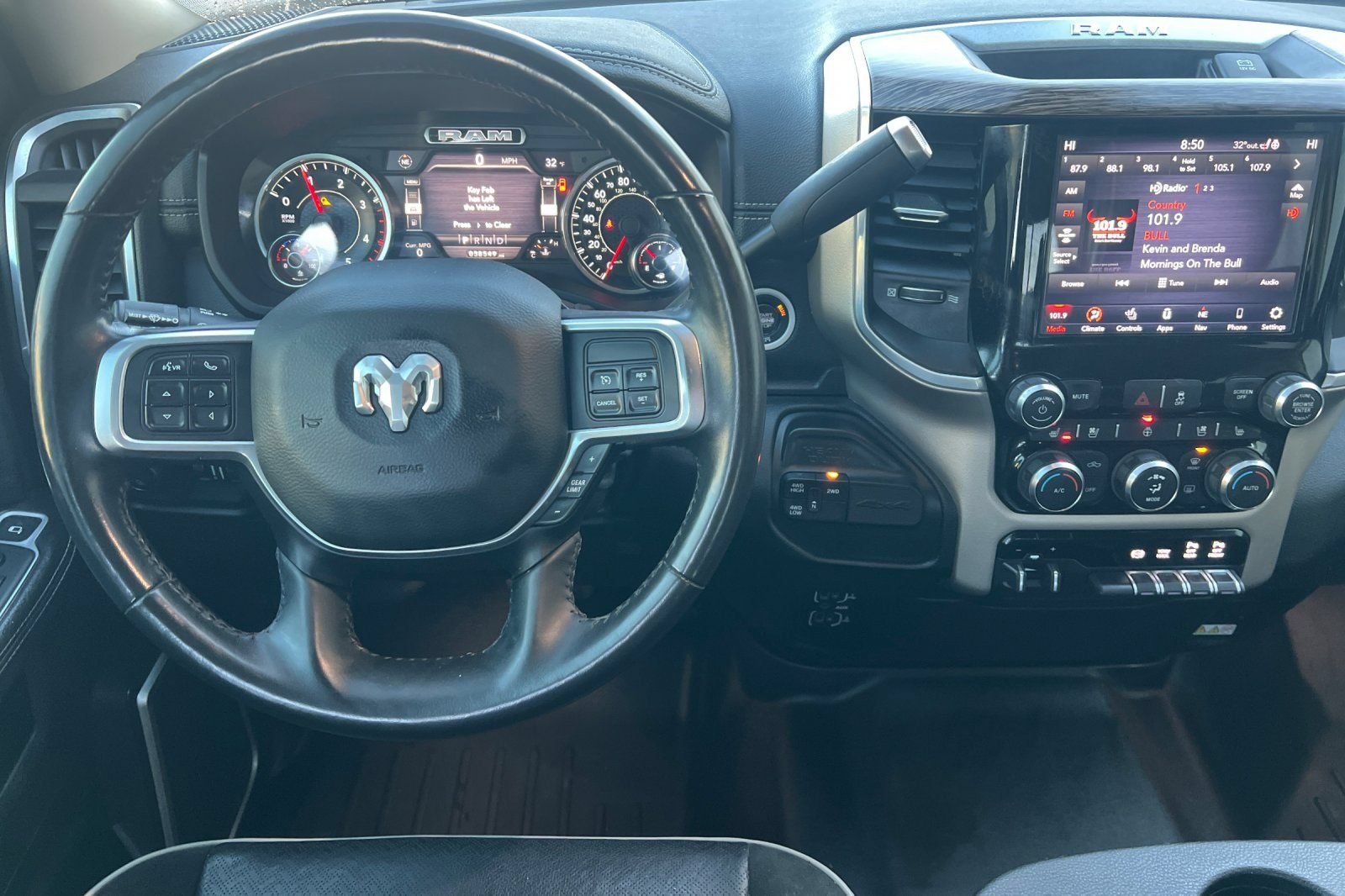 Used 2020 RAM 3500 Laramie AWD/4WD image 14