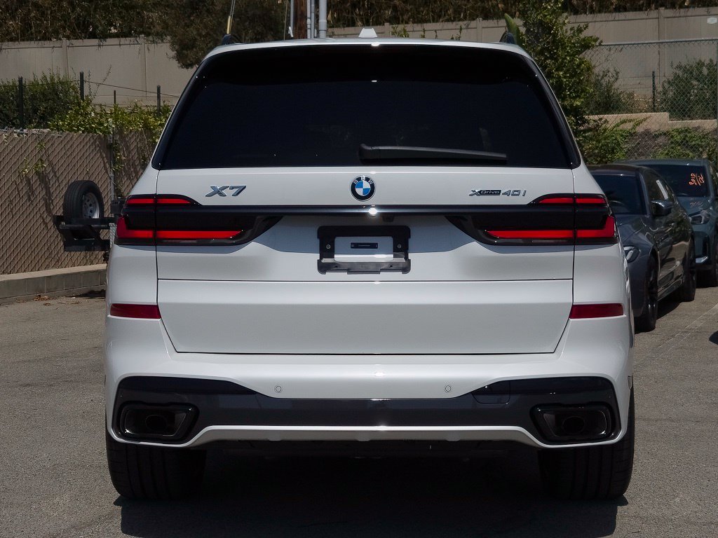 New 2027 BMW X7 xDrive40i w/ M Sport Package AWD/4WD image 29