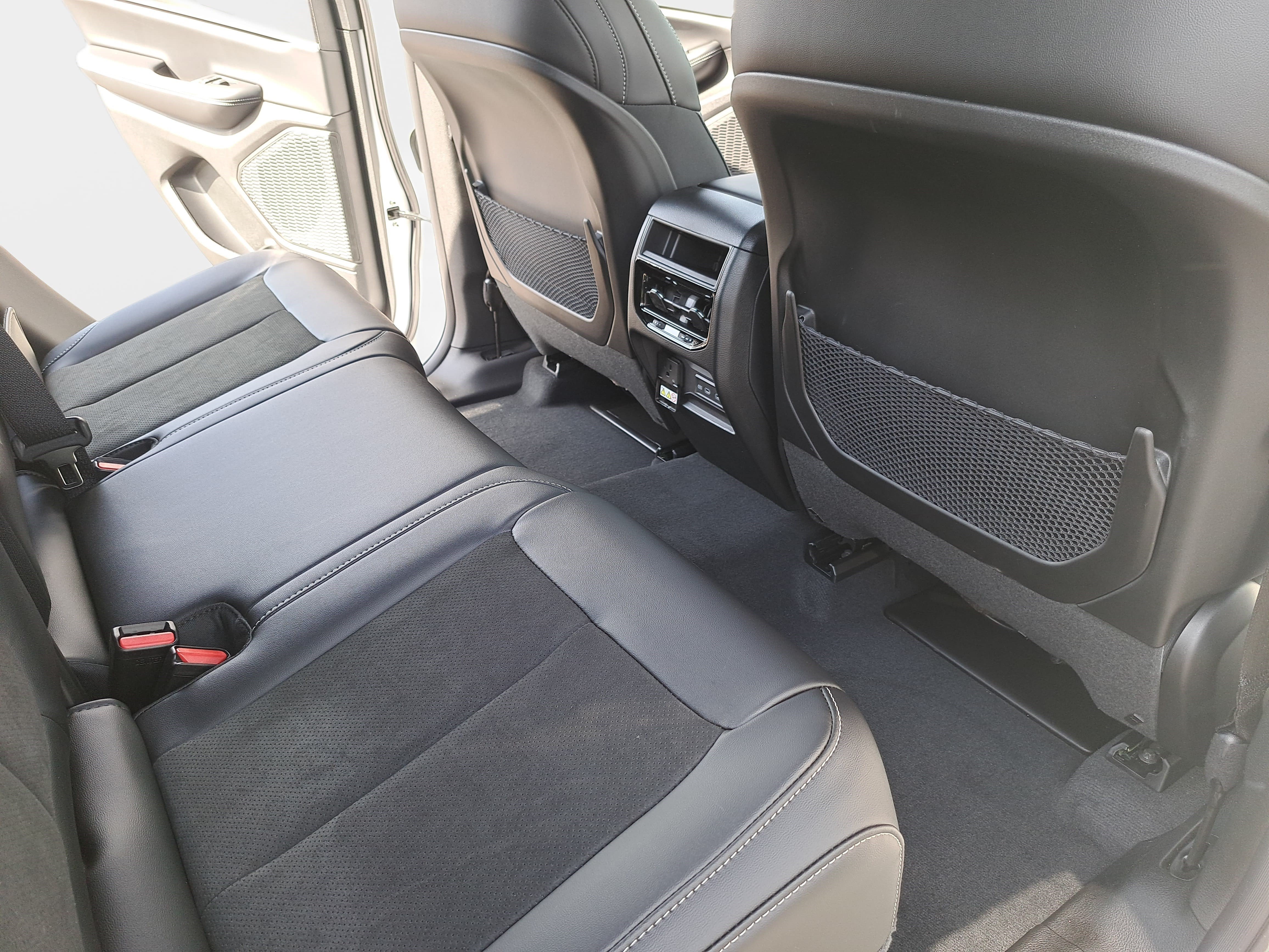 New 2026 Jeep Grand Cherokee Altitude AWD/4WD image 11