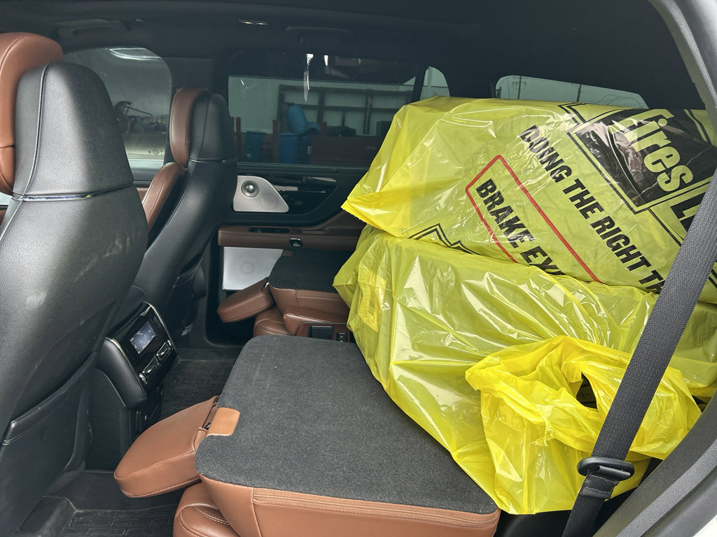 Used 2022 Lincoln Aviator Reserve w/ Equipment Group 201A image 10