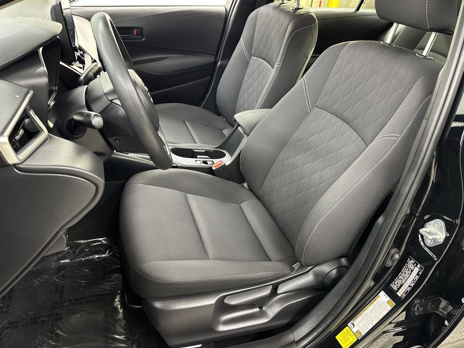 Used 2025 Toyota Corolla LE image 14