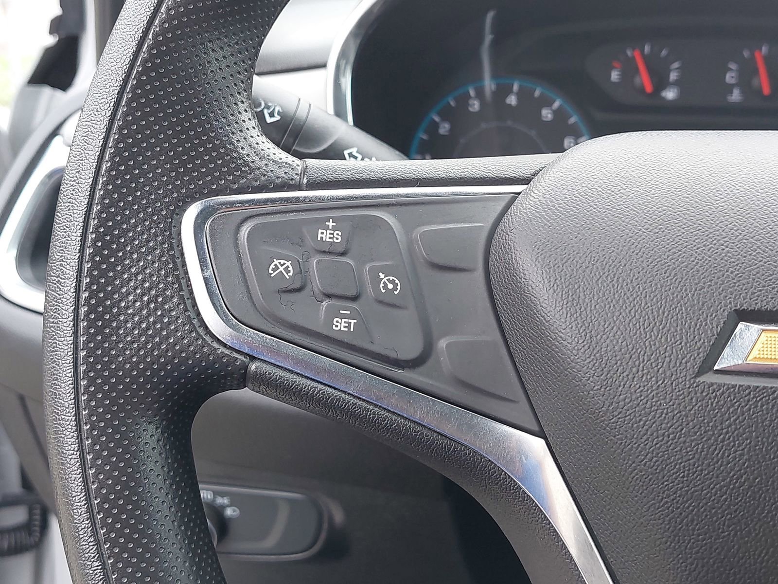 Used 2019 Chevrolet Equinox LS w/ LS Convenience Package FWD image 16