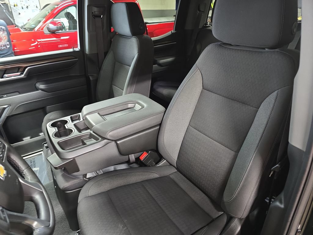 Used 2024 Chevrolet Silverado 1500 LT AWD/4WD image 15