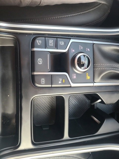 Used 2024 Kia Sorento S image 27