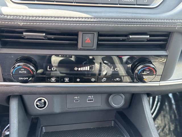 Used 2023 Nissan Rogue SV FWD image 21