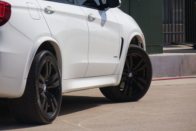 Used 2017 BMW X5 xDrive50i w/ Executive Package AWD/4WD image 33