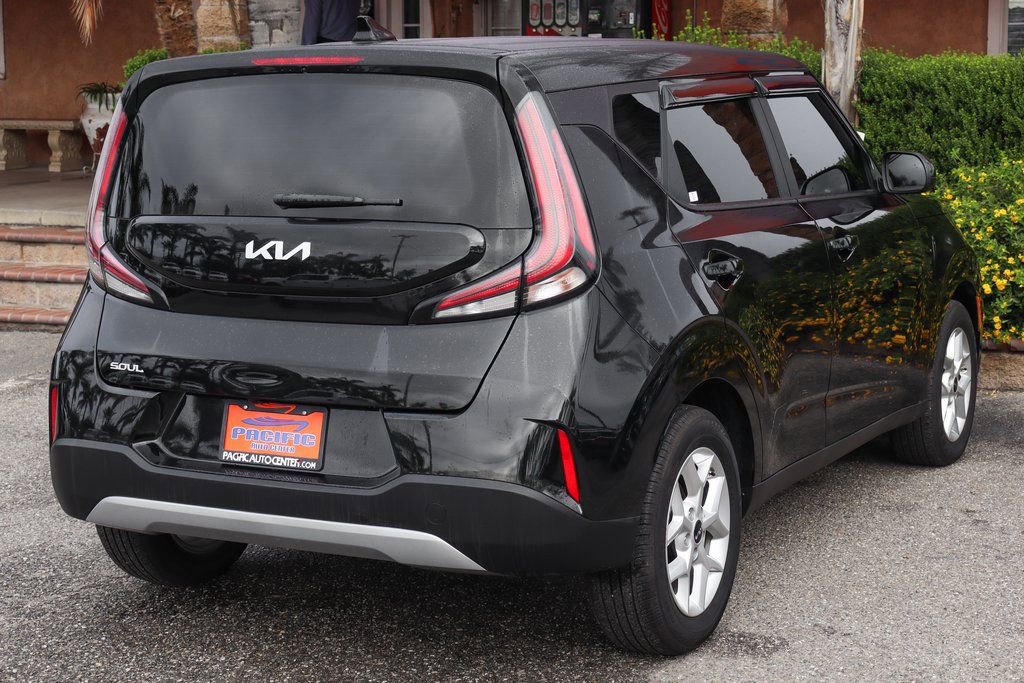 Used 2024 Kia Soul LX w/ Option Group 015 image 9