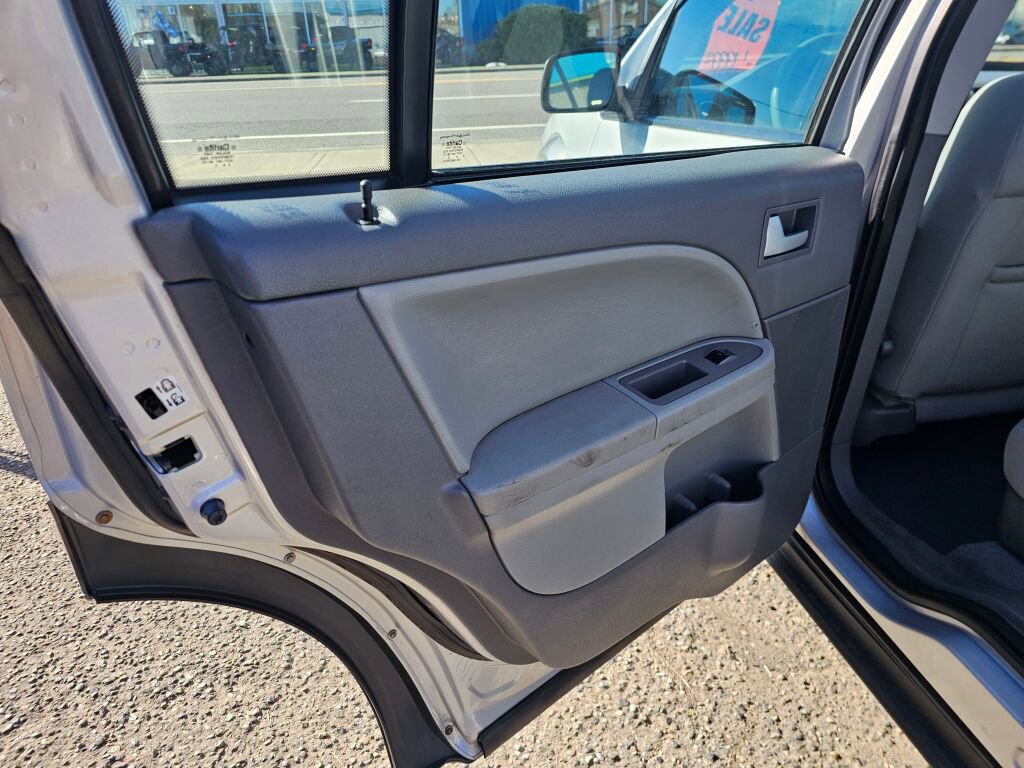 Used 2005 Ford Freestyle SE image 20