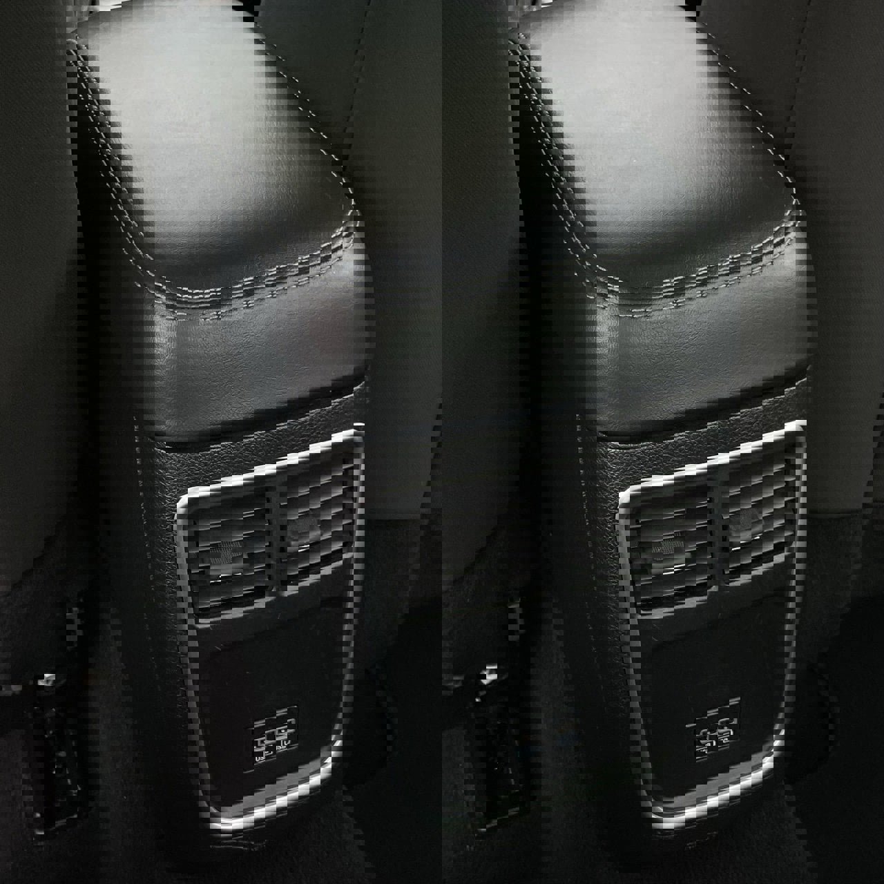 Used 2023 Dodge Charger SXT image 24