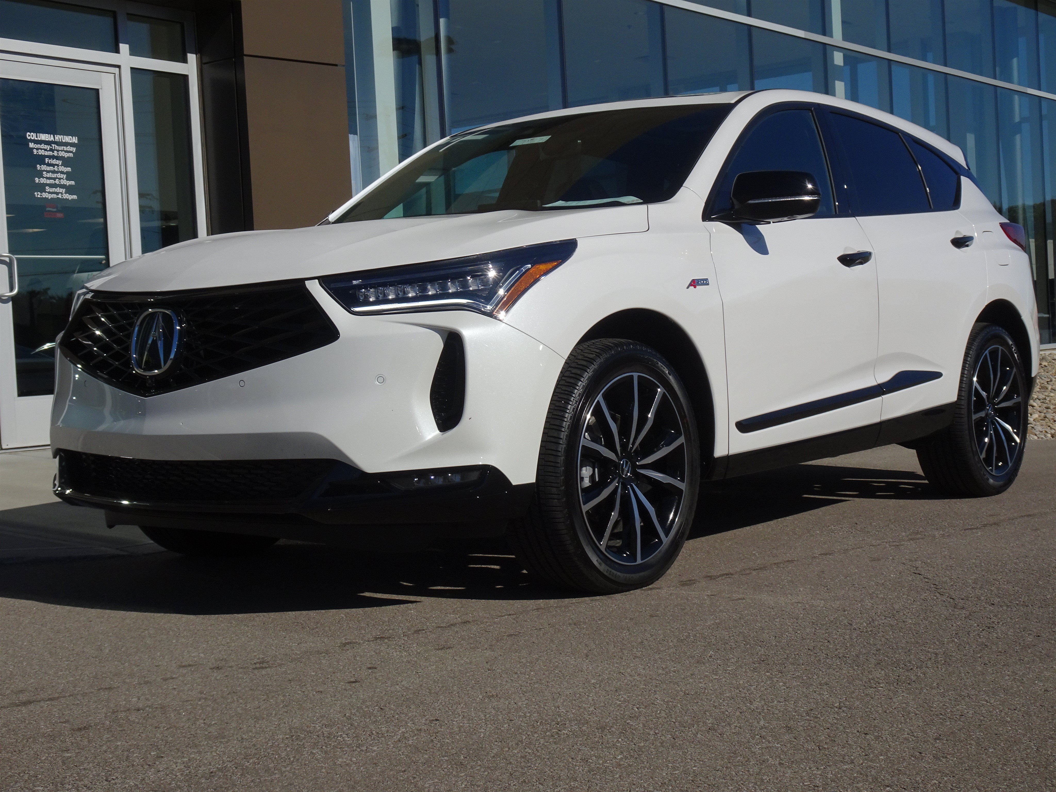 Used 2025 Acura RDX w/ Advance Package AWD/4WD image 1