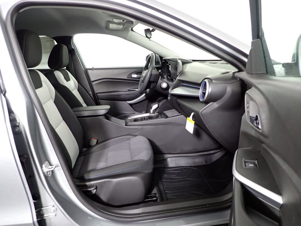 New 2026 Chevrolet Trax LS image 28