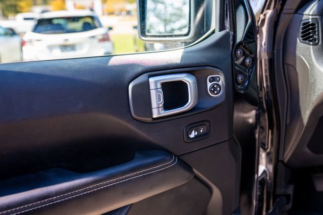Used 2020 Jeep Wrangler Unlimited Sahara image 18