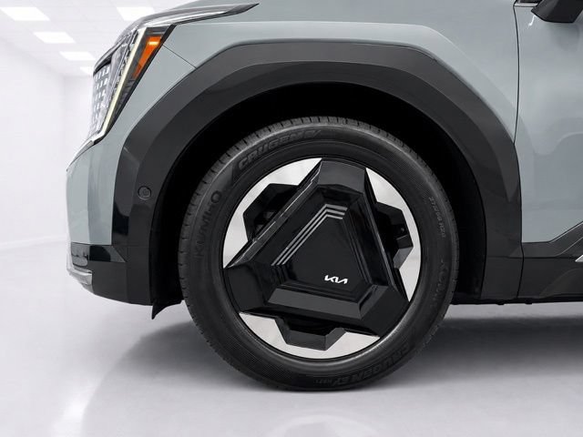 Used 2024 Kia EV9 Land AWD/4WD image 11