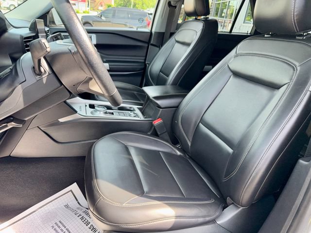 Used 2022 Ford Explorer XLT AWD/4WD image 14