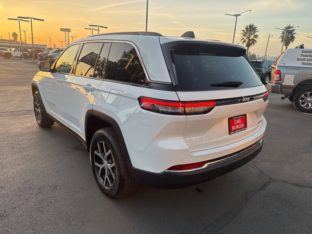 Certified 2024 Jeep Grand Cherokee Limited image 5