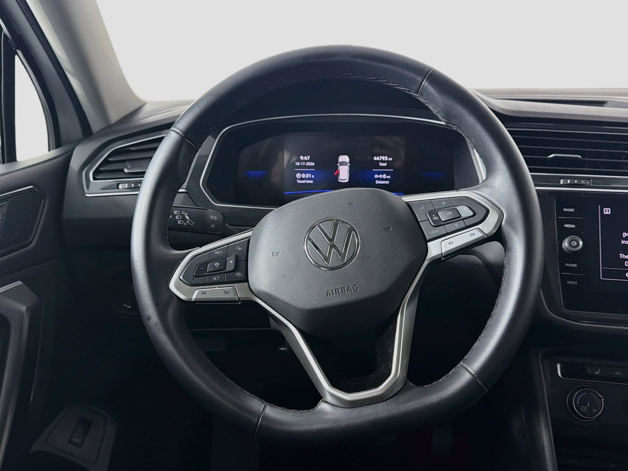 Used 2024 Volkswagen Tiguan Wolfsburg Edition FWD image 17