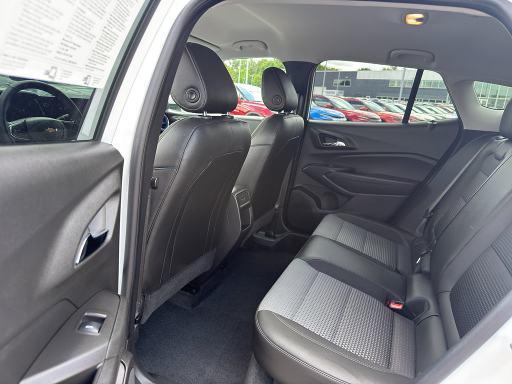 Certified 2024 Chevrolet Trax LT w/ Driver Confidence Package FWD image 29