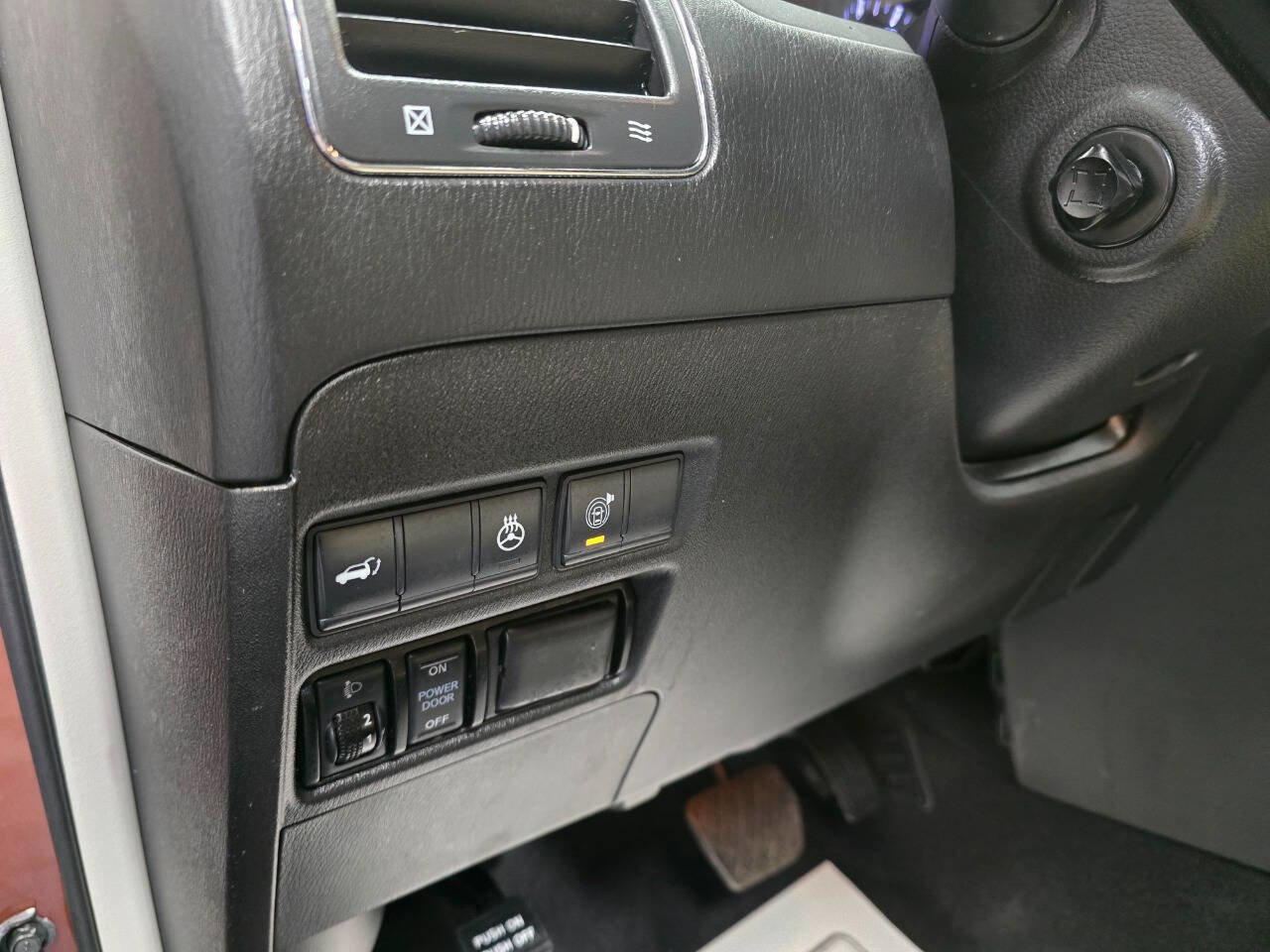 Used 2018 Nissan Armada Platinum w/ Captain Seat Package image 19