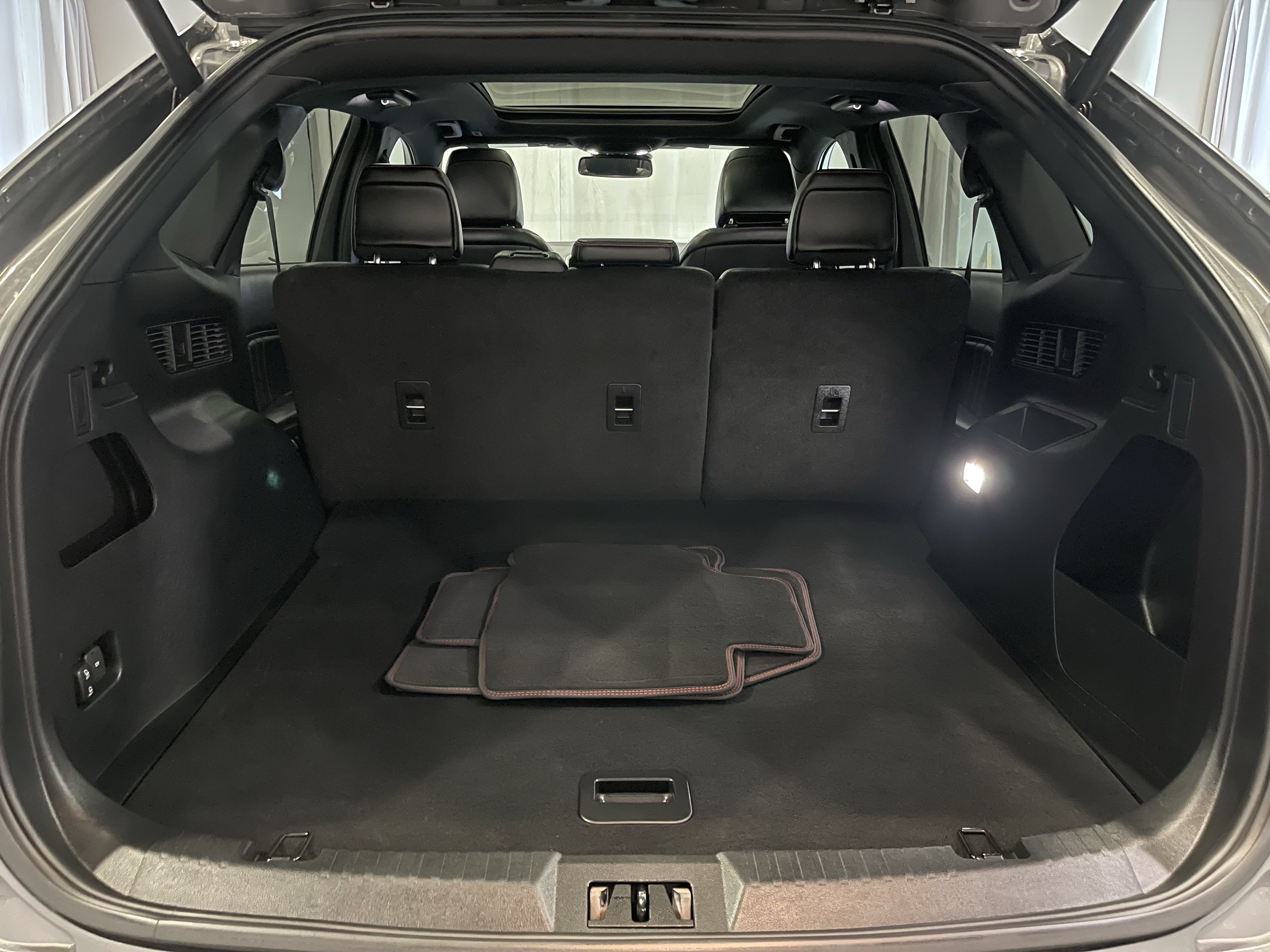 Used 2023 Ford Edge ST-Line AWD/4WD image 27