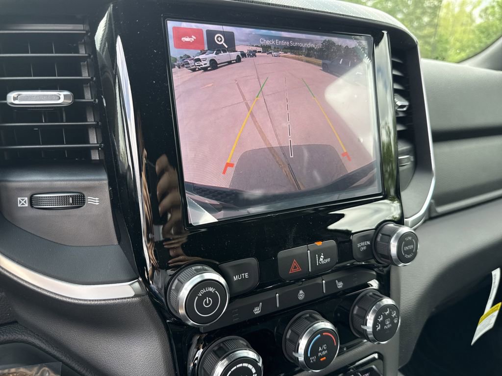 New 2026 RAM 1500 4x4 Crew Cab image 21