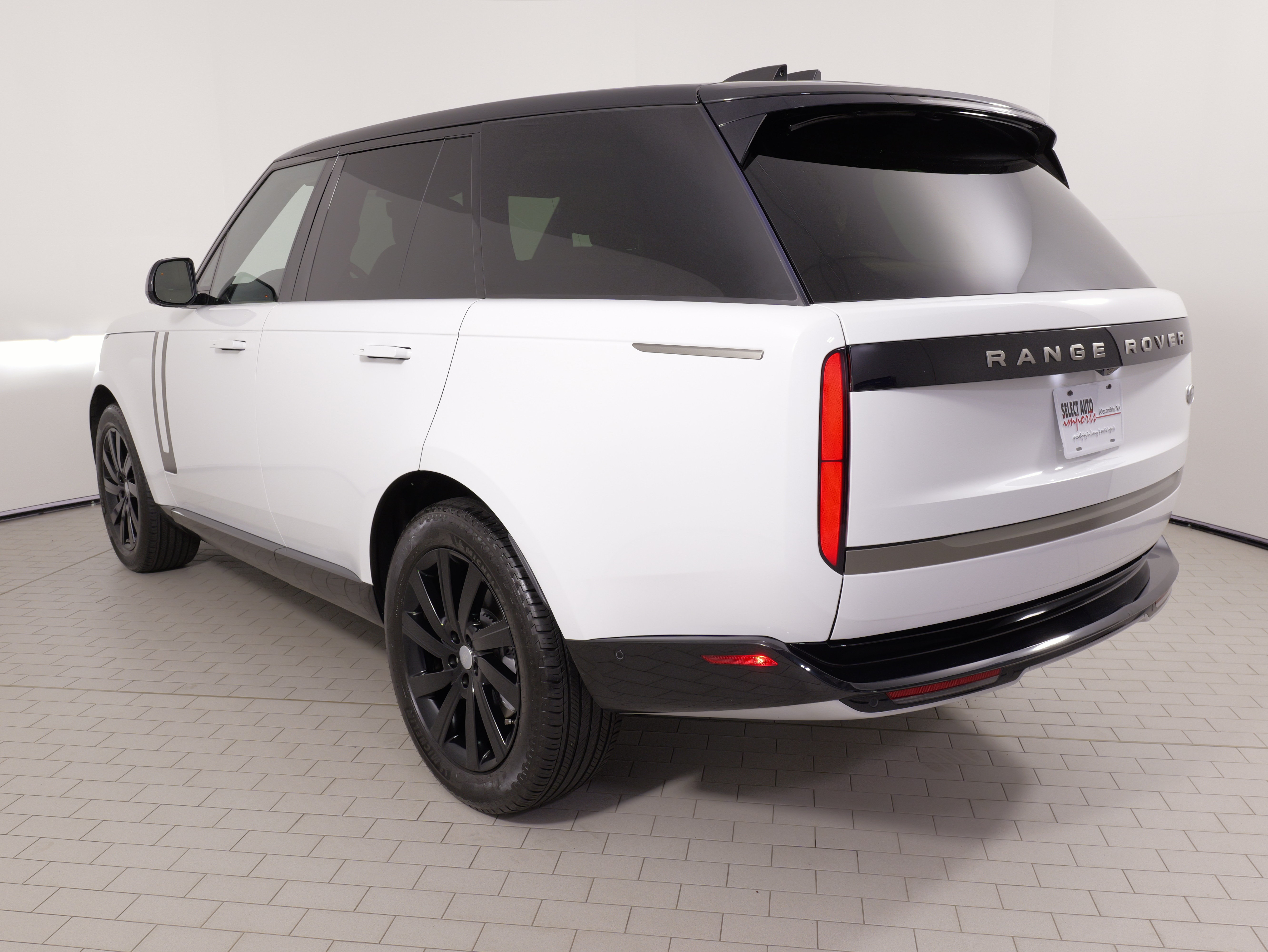 Used 2023 Land Rover Range Rover SE AWD/4WD image 17