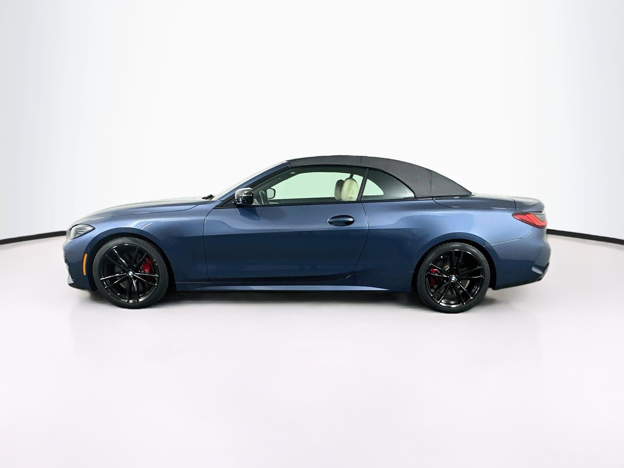 Used 2023 BMW M440i Convertible w/ M Carbon Exterior Package RWD image 4