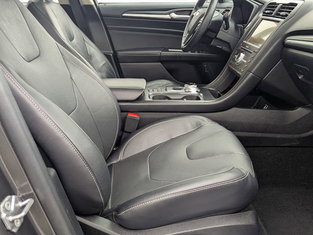 Used 2019 Ford Fusion Energi Titanium image 29