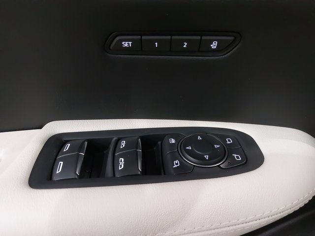 Used 2025 Cadillac XT5 Sportv w/ LPO, Floor Liner Package image 27