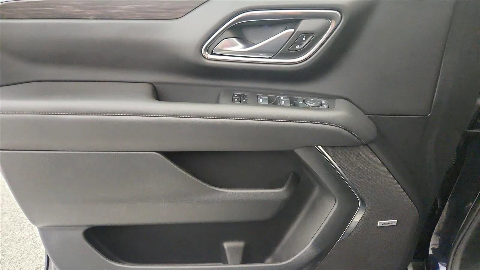 Used 2024 Chevrolet Tahoe LT image 32