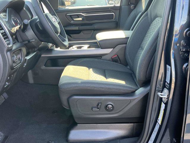 New 2027 RAM 1500 4x4 Crew Cab image 10