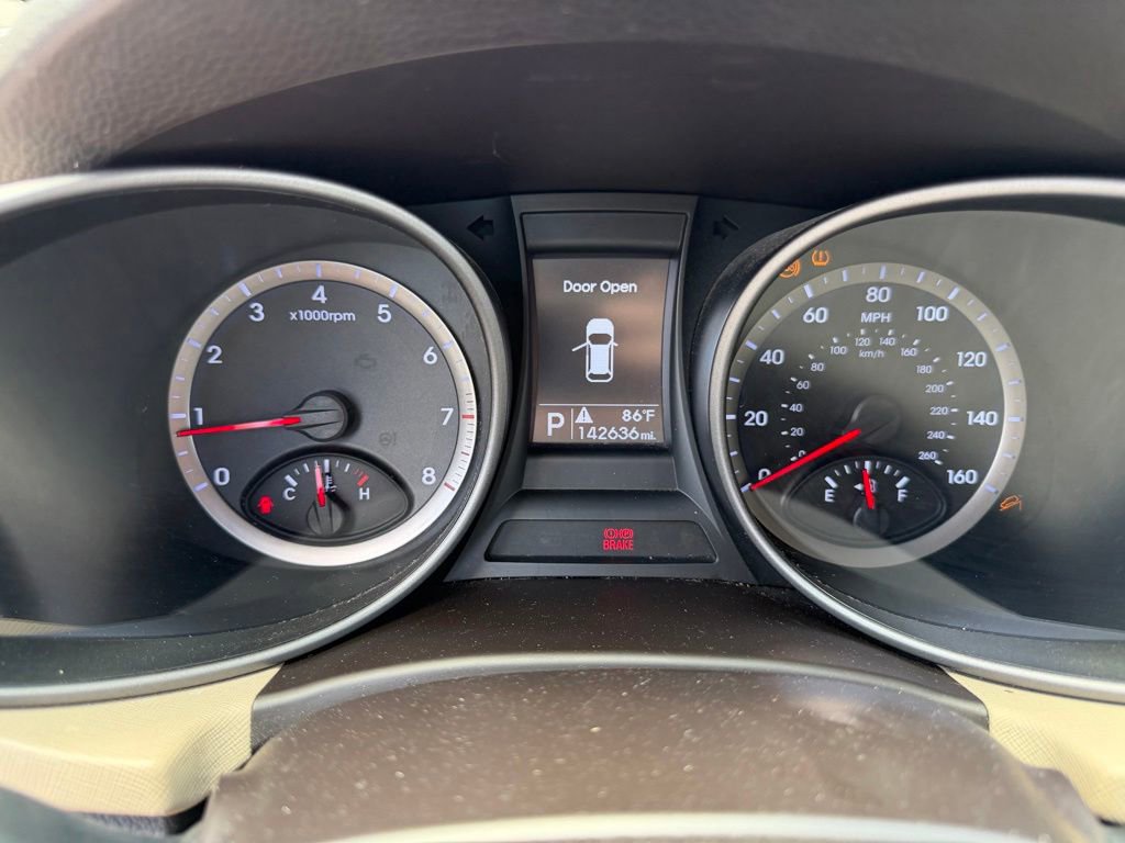 Used 2013 Hyundai Santa Fe Sport FWD image 29