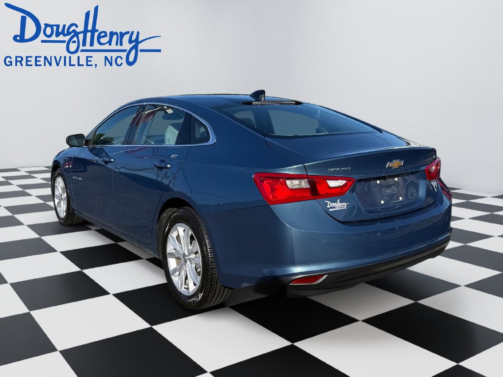 Used 2025 Chevrolet Malibu LT FWD image 3