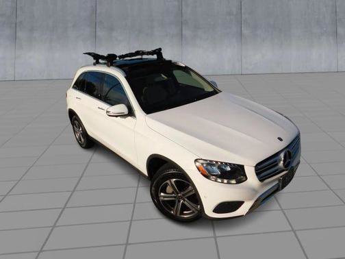 Used 2019 Mercedes-Benz GLC 300 4MATIC w/ Parking Assistance Package image 2
