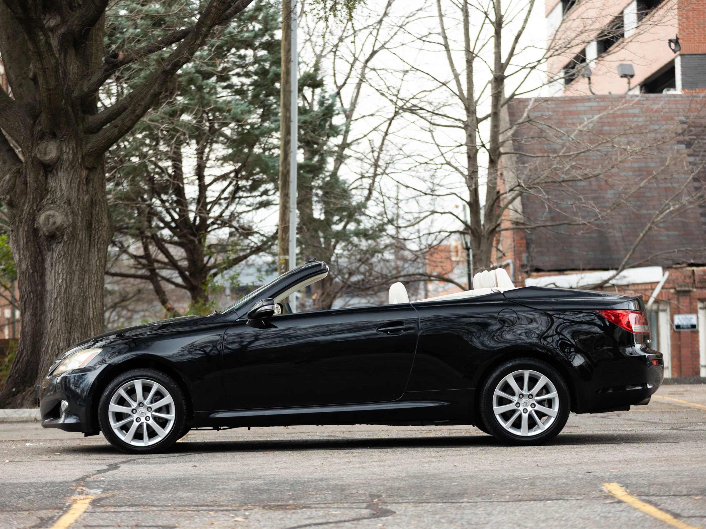 Used 2010 Lexus IS 250C image 10