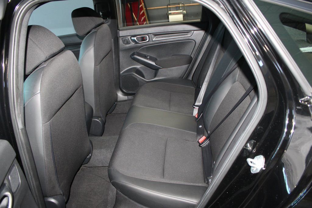 Used 2023 Honda Civic Sport image 17