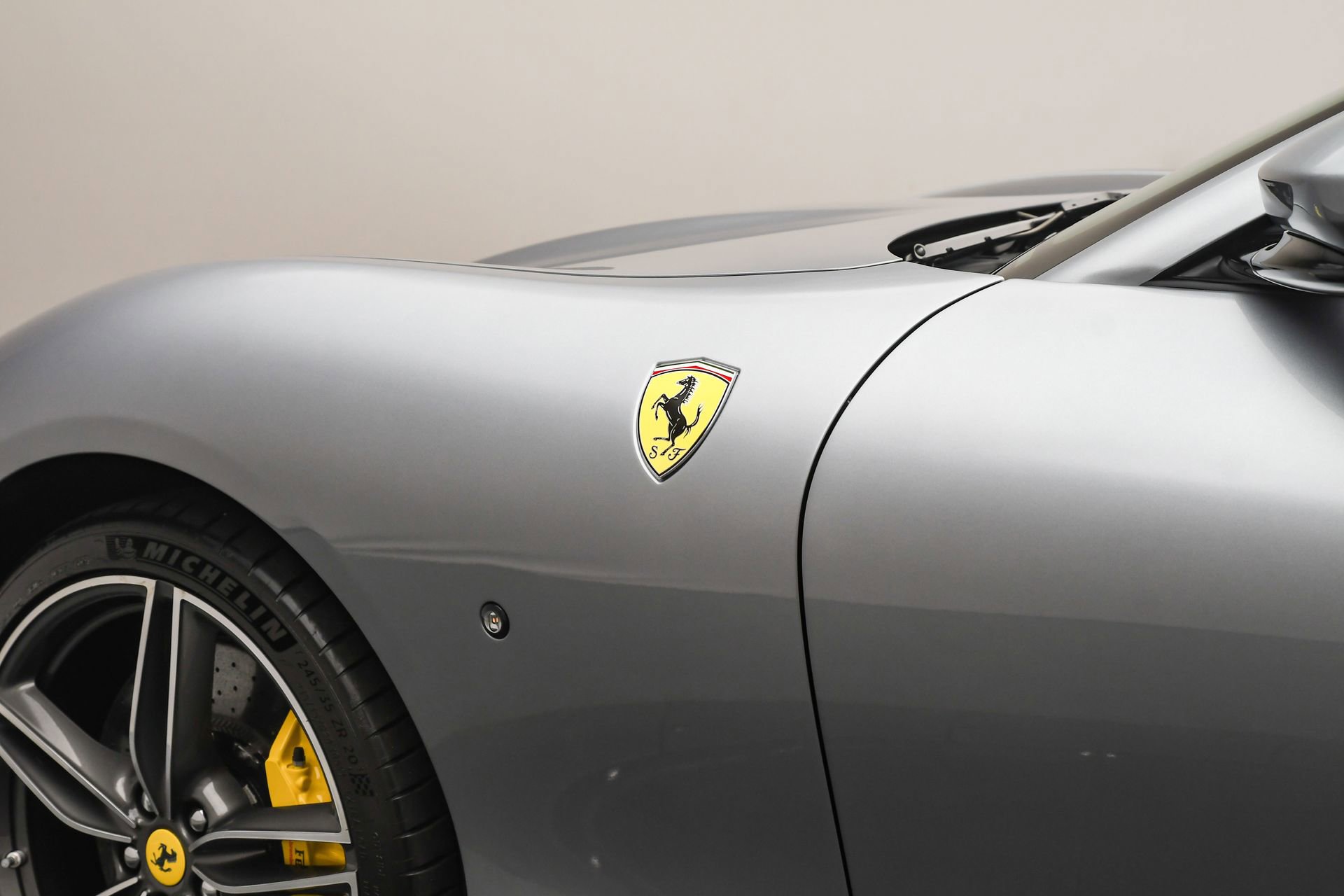 Used 2025 Ferrari Roma Spider image 37