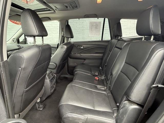 Used 2018 Honda Pilot Touring image 22