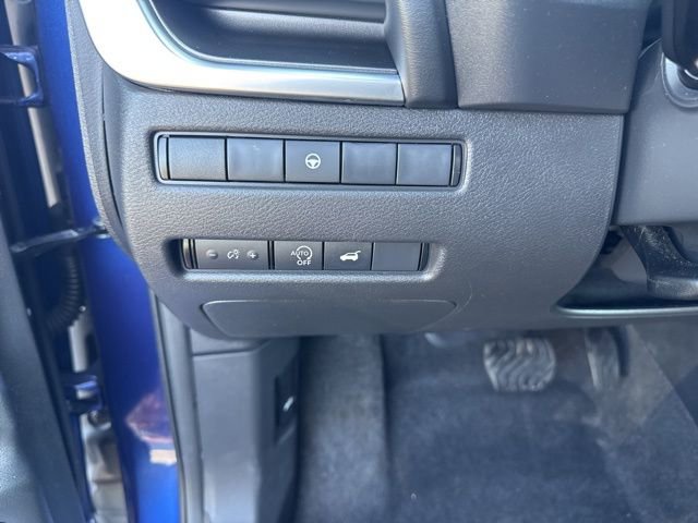 Used 2023 Nissan Rogue SV w/ SV Premium B Package image 16