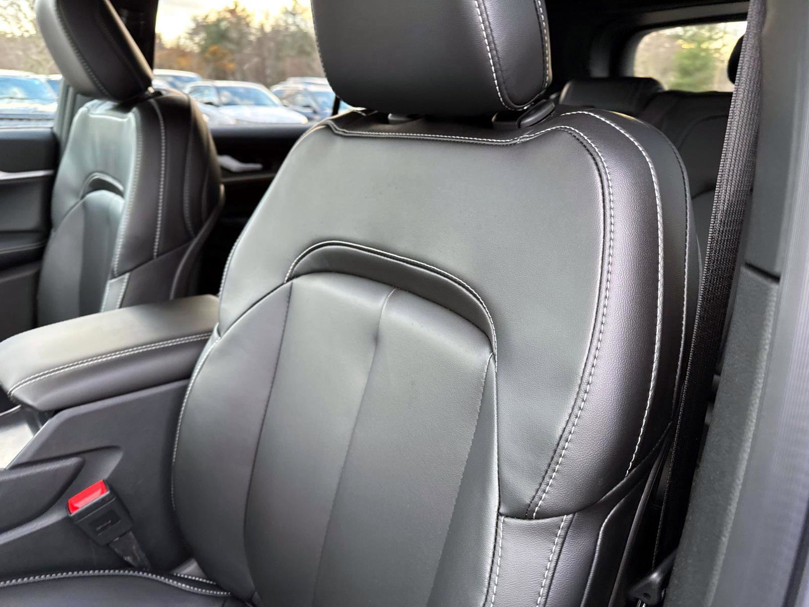 New 2025 Jeep Grand Cherokee Limited image 11